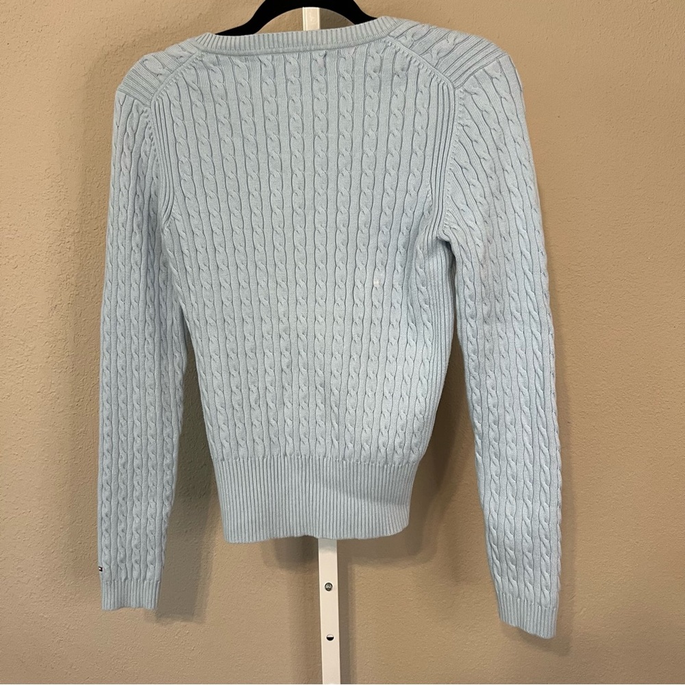 Tommy Hilfiger Women's Light Blue Cable Knit V-Neck Sweater - Picture 4 of 4